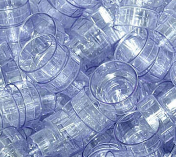 Ultra thin plastic injection refers to the process of injecting molten plastic into a mold to create extremely thin and precise plastic parts