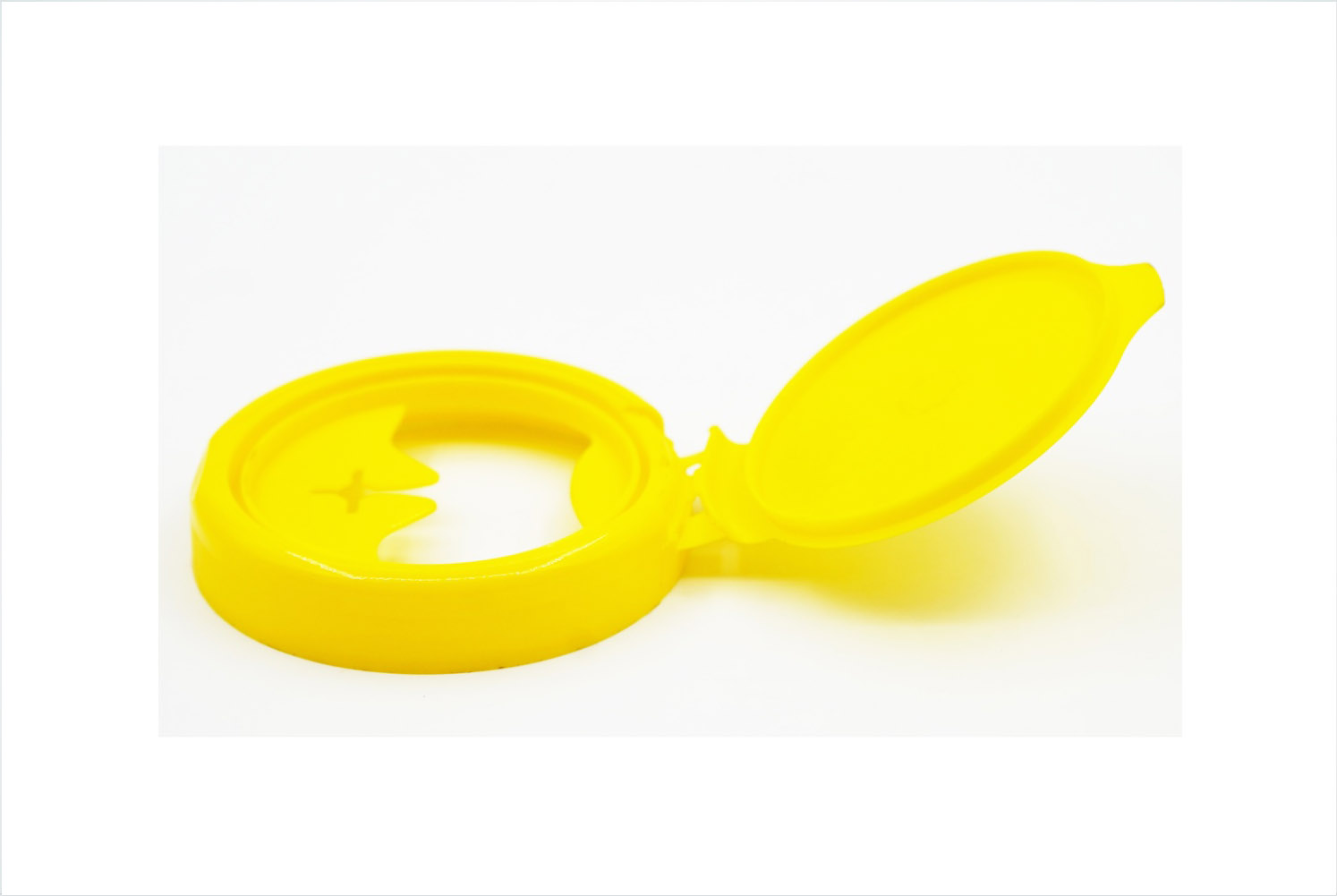Butterfly Hinge Closure cap Image 3