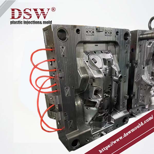 Custom Plastic Molding manufacturer