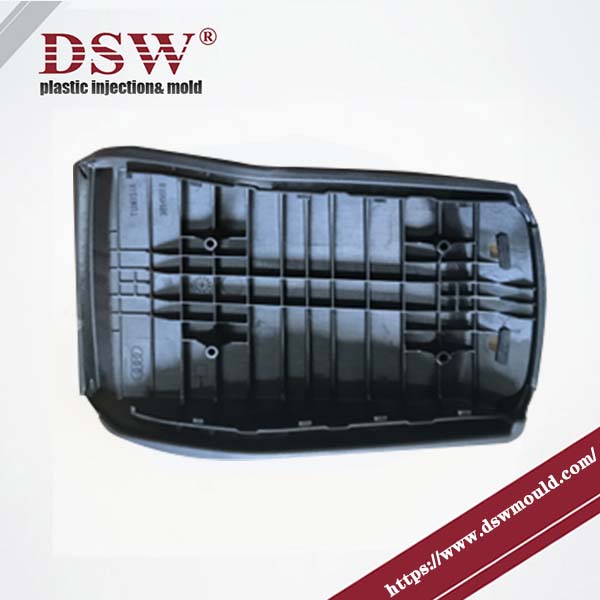 Plastic mold manufacturing