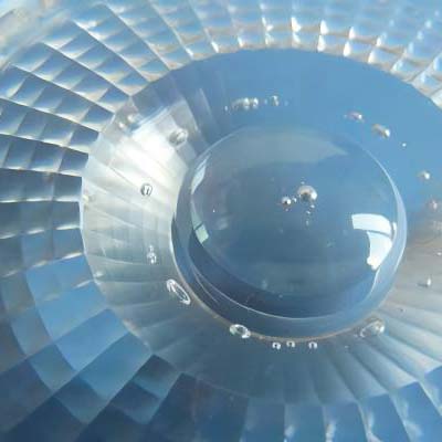 air-bubbles-in-transparent-lens Air bubbles in transparent lenses caused by improper material flow or rapid cooling