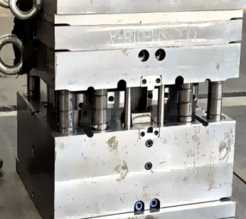 Three Plate Mold for ABS Plastic Electrical Casings